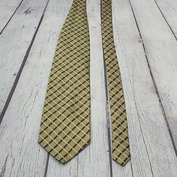Vintage Handmade Silk Tan Brown Diamond Pattern Tie - Picture 5 of 7